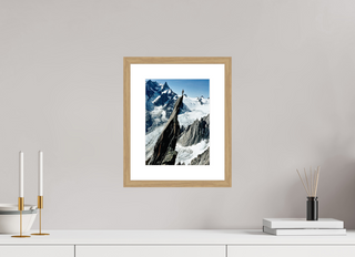 21 x 28 cm, Tirage fine art - cadre bois Aiguille de Roc - Mountain Climber
