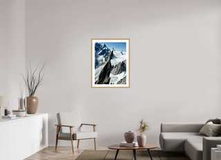 60 x 80 cm, Tirage fine art - cadre bois Aiguille de Roc - Mountain Climber
